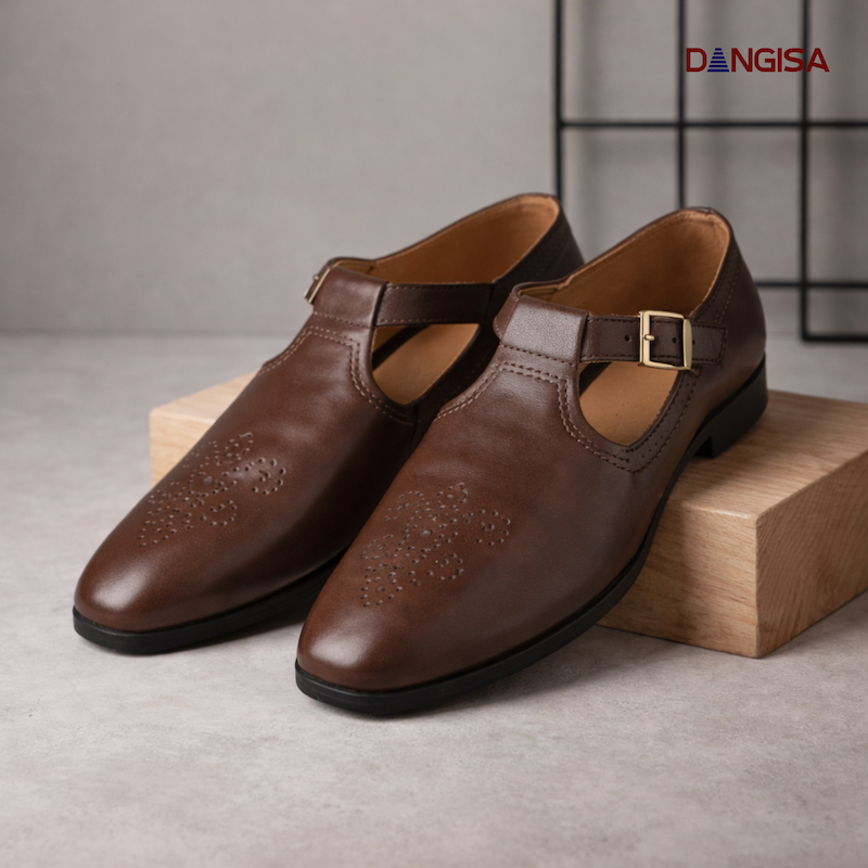 The Minimalist Chestnut Loafer