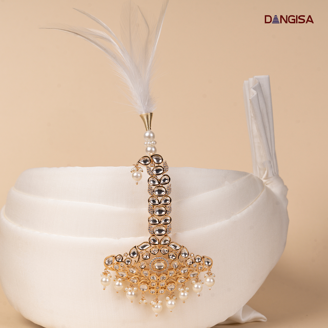 The Imperial Pearl Fan Safa Brooch