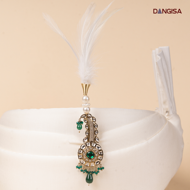 The Emerald Drop Safa Brooch
