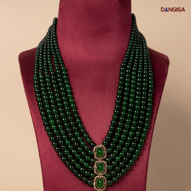The Deep Emerald Tiered Pendant Maala
