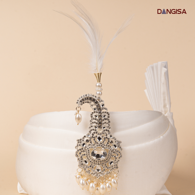 The Silver Lace Pearl Safa Brooch