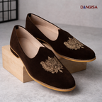 The Royal Mocha Crest Mojari