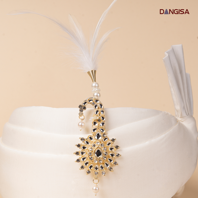 The Midnight Sunburst Safa Brooch