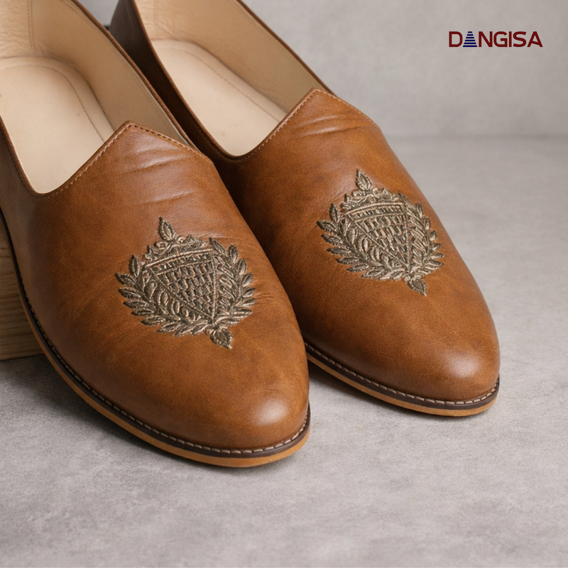 The Heritage Tan Crest Mojari