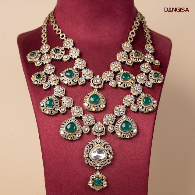 The Grand Heritage Emerald Bib Maala