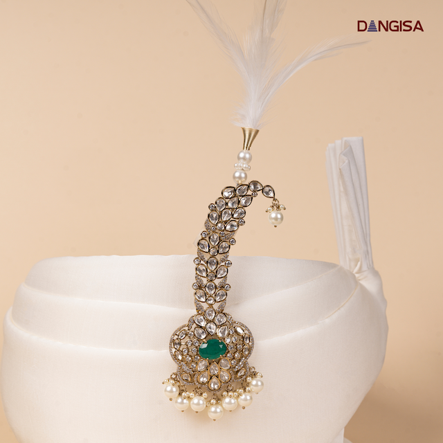 The Emerald Floral Crest Safa Brooch